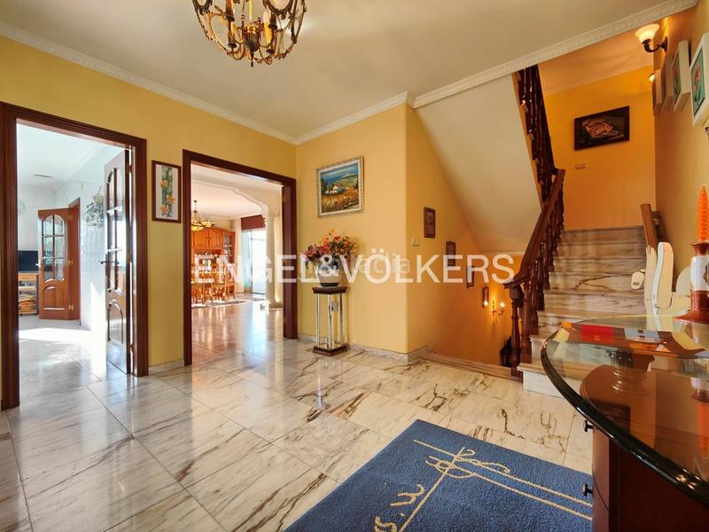 Foto 859b664e-e75e-40a7-9ec4-940a1c1e9392. Casa amb calefacció aparcament a Bueu