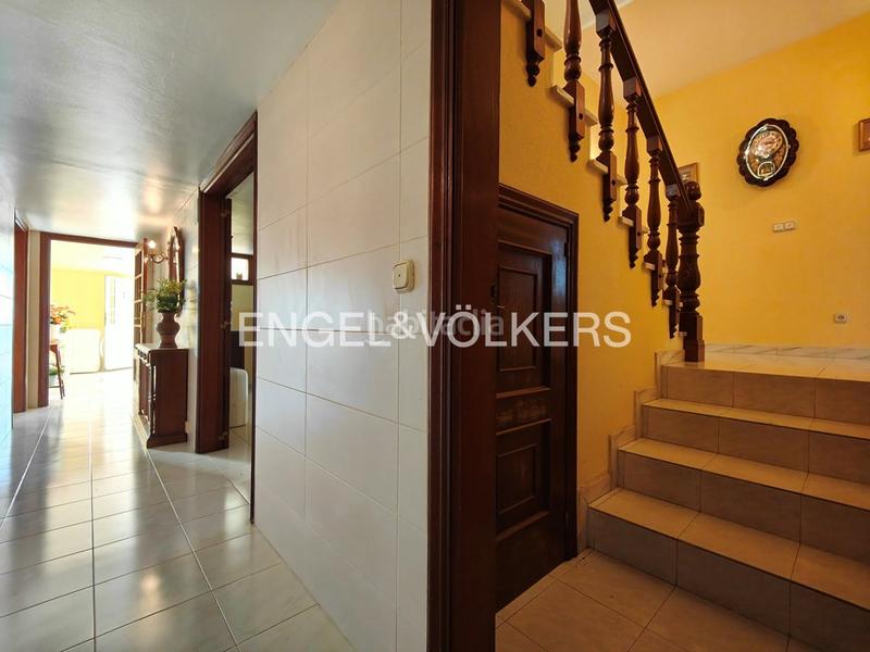 Foto 9a7d97e1-8038-4691-b95a-d19eb9d7b56d. Casa amb calefacció aparcament a Bueu