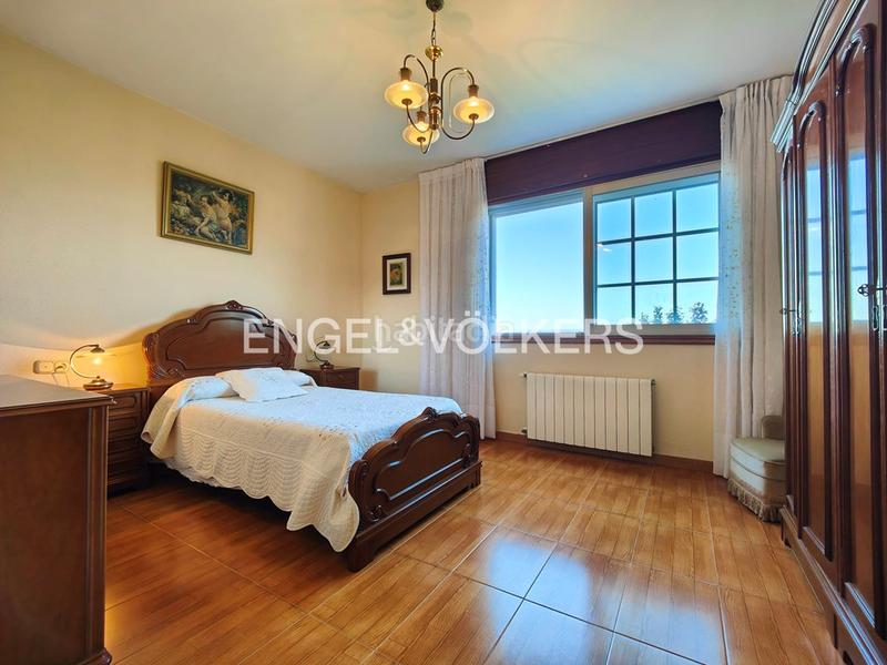 Foto c217f3b9-7b0a-4321-9660-241784373900. Casa amb calefacció aparcament a Bueu