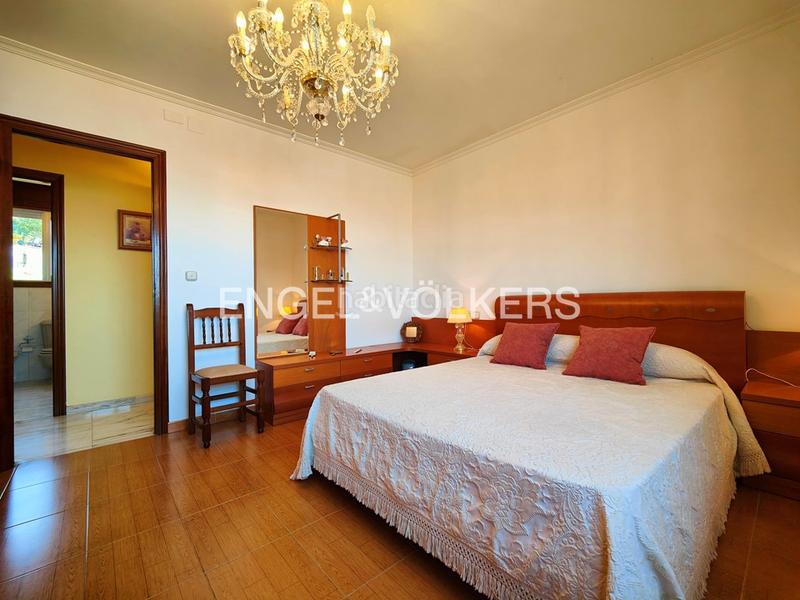 Foto d37d9652-cd41-4c31-841f-d92f7dcc46c7. Casa amb calefacció aparcament a Bueu