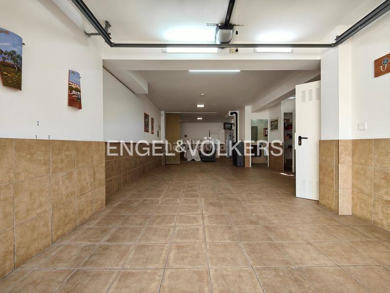 Foto 11d7f4c3-a835-4aba-afcc-35c595421d18. Casa adosada casa pareada de 4 dormitorios con jardín en Cambados