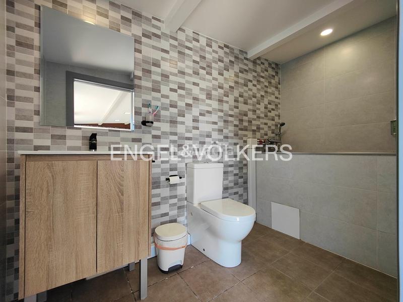 Foto 14202e5a-c75e-462c-8946-e036a6aa0f3b. Casa adosada casa pareada de 4 dormitorios con jardín en Cambados