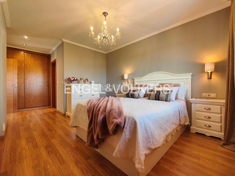 Foto fff506bb-1ed4-423b-8f05-f94d501d57fc. Casa adosada casa pareada de 4 dormitorios con jardín en Cambados