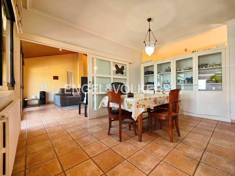 Foto 67561550-c76a-4a3f-9b52-b0f659666067. House with heating parking pool in Poio