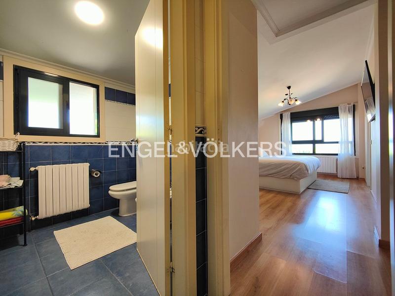 Foto 7c36560b-d379-4134-bb62-f81ca56310ef. House with heating parking pool in Poio