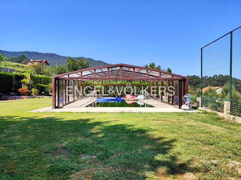 Foto c6e4af59-727d-4f60-b389-974f27e727c7. House with heating parking pool in Poio