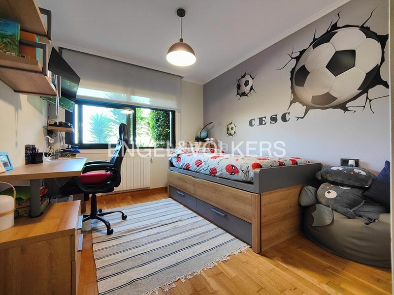 Foto d0bac677-6a76-4440-b645-4c37f25fe0b9. House with heating parking pool in Poio