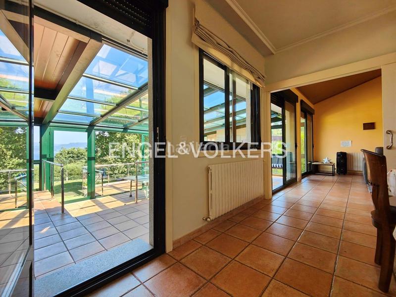 Foto f62407ea-e05e-420a-9a01-ccf3fb1b3456. House with heating parking pool in Poio