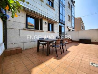 Apartament en O Ho. Piso de 2 dormitorios con terraza y garaje en aldn