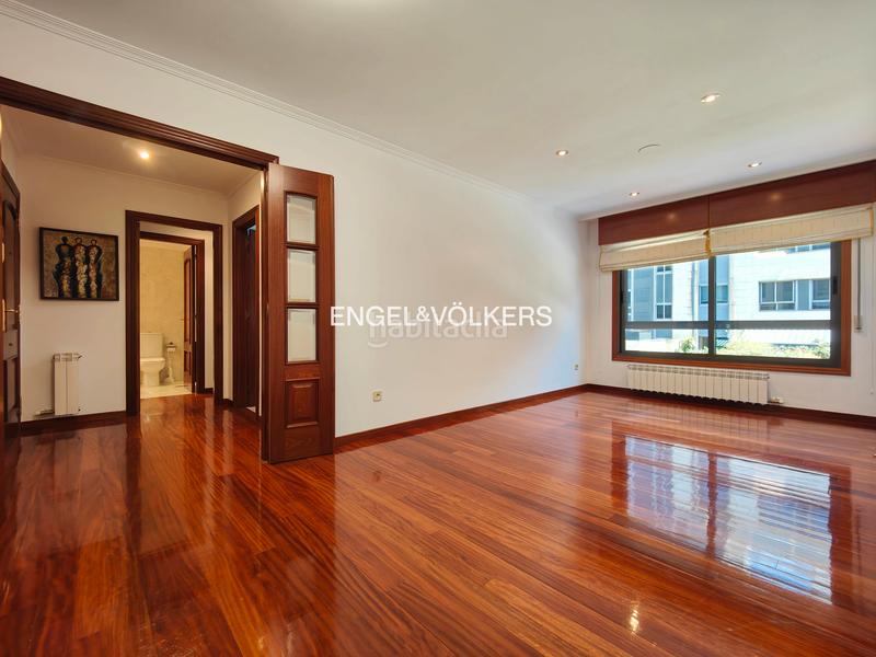 Foto 095c37ea-98c3-4177-ba82-150dc166b720. Alquiler apartamento piso de 2 dormitorios con garaje en campolongo en Pontevedra