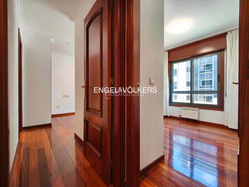 Foto 378ec448-d3bd-4ca6-be37-6bc3bee505d0. Alquiler apartamento piso de 2 dormitorios con garaje en campolongo en Pontevedra