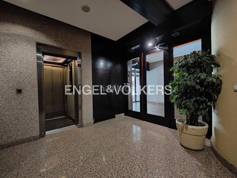 Foto 65e47bfd-d2d8-4a1f-969f-13d375bdbc53. Alquiler apartamento piso de 2 dormitorios con garaje en campolongo en Pontevedra