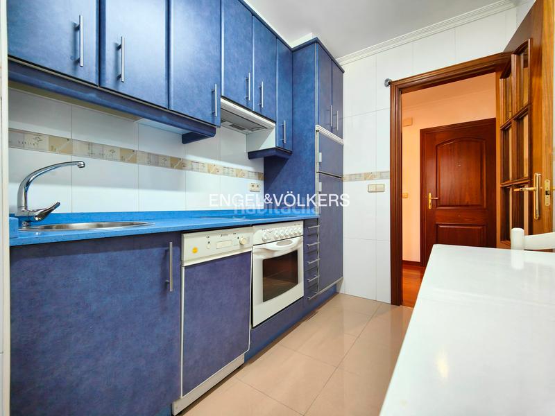Foto bd3b4dc3-2aca-4832-ba93-6e995cc03d9e. Alquiler apartamento piso de 2 dormitorios con garaje en campolongo en Pontevedra