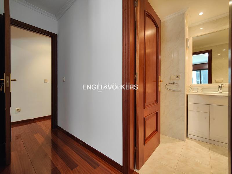 Foto c0631ac5-a7da-48fa-8050-2bb9254168cd. Alquiler apartamento piso de 2 dormitorios con garaje en campolongo en Pontevedra