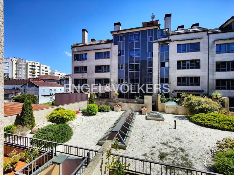 Foto e80a8a61-2340-48ec-914b-dae39158dd63. Alquiler apartamento piso de 2 dormitorios con garaje en campolongo en Pontevedra