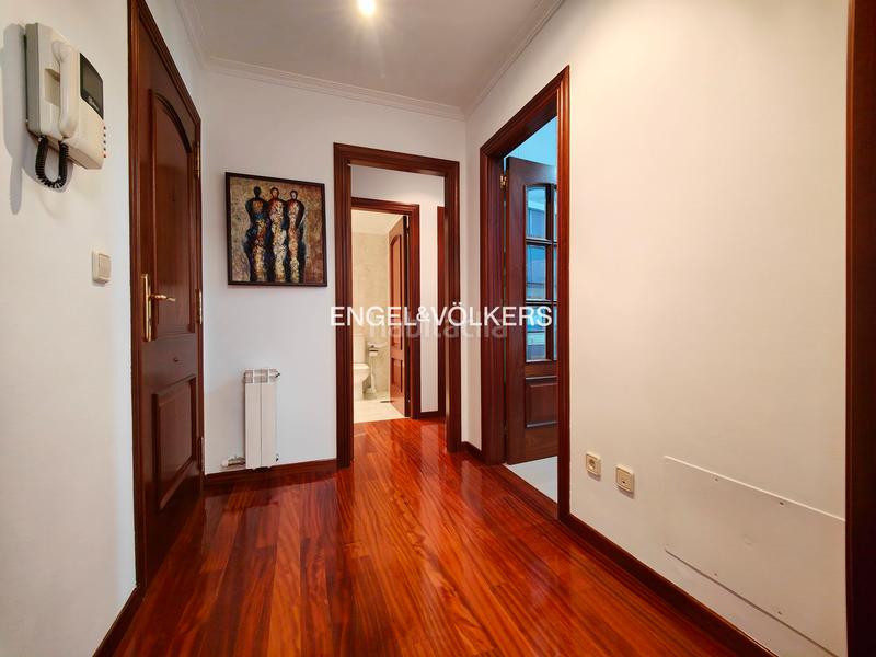 Foto fe4bbb48-6334-43d2-b695-572283088fa8. Alquiler apartamento piso de 2 dormitorios con garaje en campolongo en Pontevedra