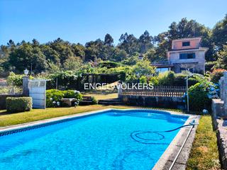 Casa a Cotobade. Casa rural restaurada con jardín y piscina en cotobade