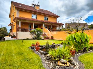 Casa adossada a Vilaboa. Casa pareada de 3 dormitorios con jardín en vilaboa