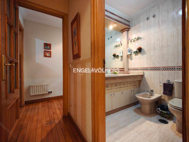 Foto de132e81-41f3-4111-b3df-34edeeb86639. Appartement avec chauffage parking dans Centro - Echegaray Pontevedra