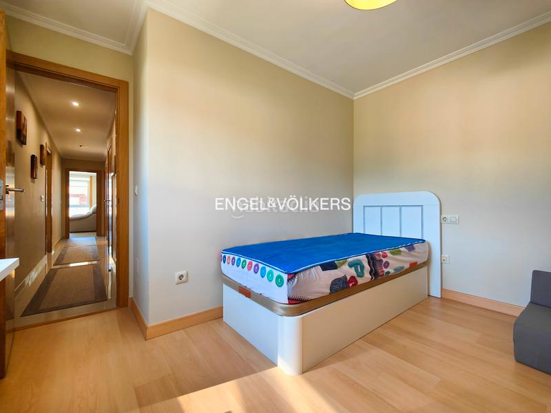 Foto 2dce670d-172d-471c-88ab-c3e2783f4b5d. Apartamento piso de 3 dormitorios con garaje y vistas a la ría en domaio en Moaña