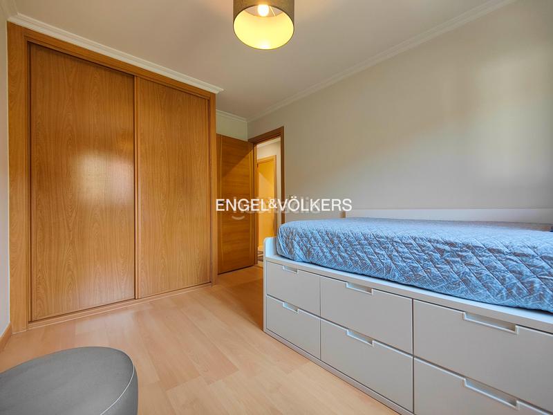Foto 37b7dc45-224c-44b1-9d4b-dc511b0a9cea. Apartamento piso de 3 dormitorios con garaje y vistas a la ría en domaio en Moaña