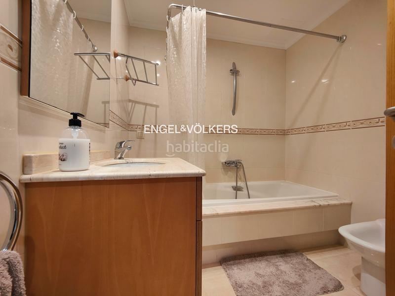 Foto 5f6613ed-bcaf-459a-9f98-c7ac596c84dd. Apartamento piso de 3 dormitorios con garaje y vistas a la ría en domaio en Moaña