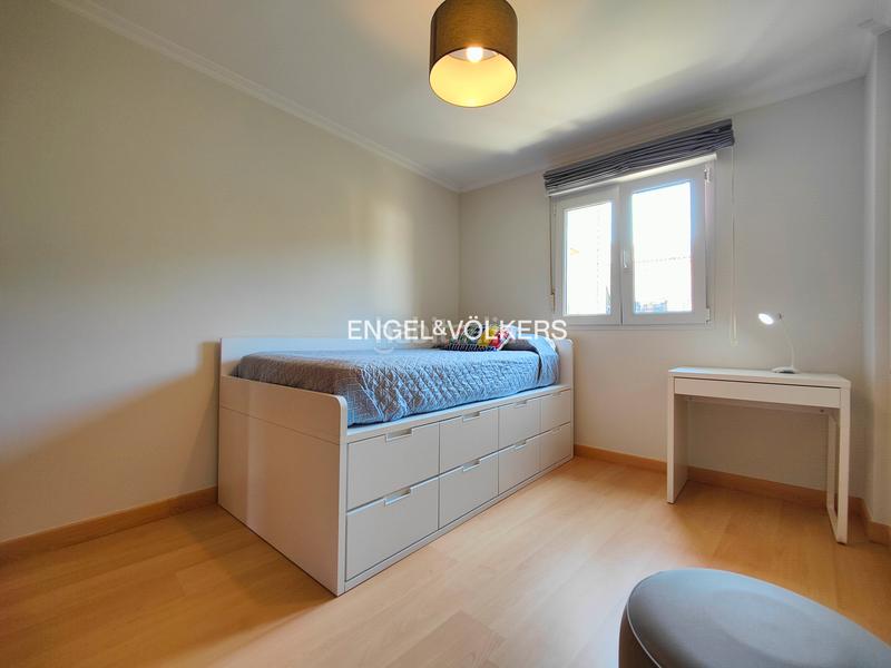 Foto 8bbcef53-b975-40bc-9cb9-7b72fa0227c6. Apartamento piso de 3 dormitorios con garaje y vistas a la ría en domaio en Moaña