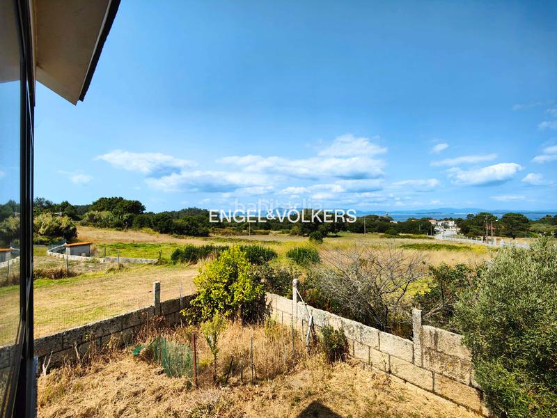 Foto ede0220e-fff7-44fc-bfe9-b10d80366328. Casa adosada casa pareada de 5 dormitorios con jardín y vistas en o grove en Grove (O)