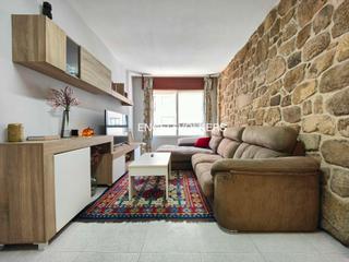Apartament a Bueu. Amplio piso de 3 dormitorios próximo al centro de bueu
