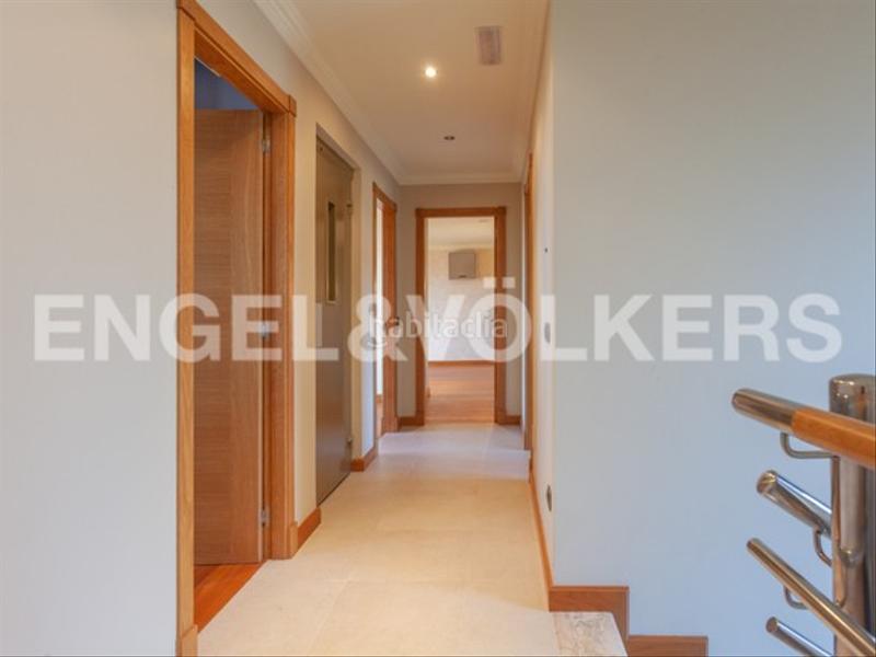 Foto 04ac984c-6da7-4527-bc4b-2338dd1e3122. House with heating parking in Moaña