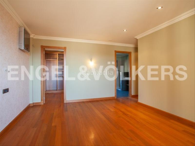 Foto 9db2f888-d239-4f75-b561-7a90e1af95ab. House with heating parking in Moaña