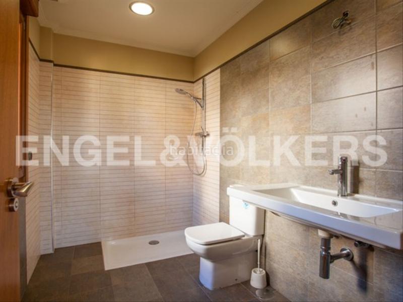 Foto af7b4388-7dad-4eb5-96c9-e5959ade19bf. House with heating parking in Moaña