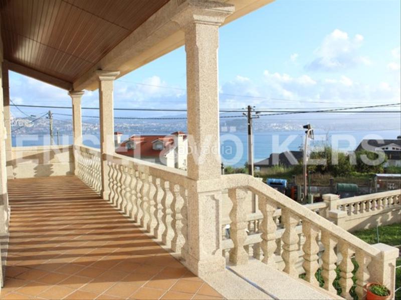 Foto e94b3278-dcf8-4e99-b894-7a8246d1dc25. House with heating parking in Moaña