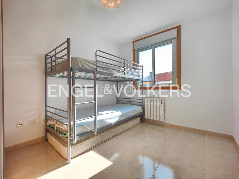 Foto 24233f25-d348-4efc-a577-f75ea308b503. Apartament amb calefacció aparcament a Raxó Poio