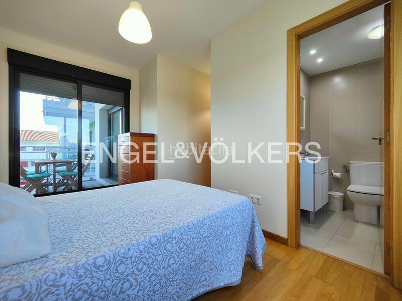 Foto 3e1b1a06-94e0-46c9-aa96-bd64393f2600. Apartament amb calefacció aparcament a Sanxenxo pueblo Sanxenxo