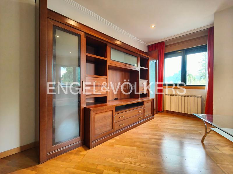 Foto 2d546ffd-6abc-4e22-bedd-7000f5e0d2bb. Apartament amb calefacció aparcament a Zona Fernández Labreda Pontevedra