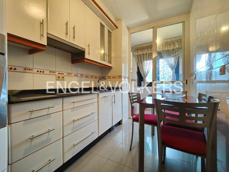 Foto 3034edbf-6e4f-4f90-ac96-c7dde9ed5631. Apartament amb calefacció aparcament a Zona Fernández Labreda Pontevedra