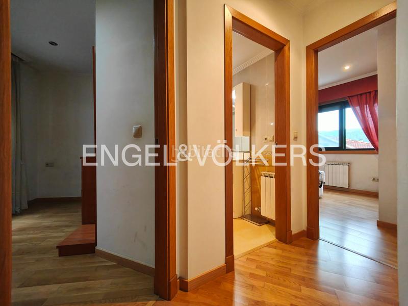 Foto dcd1f2ce-929d-4b62-ade2-0aefe66e4897. Apartament amb calefacció aparcament a Zona Fernández Labreda Pontevedra