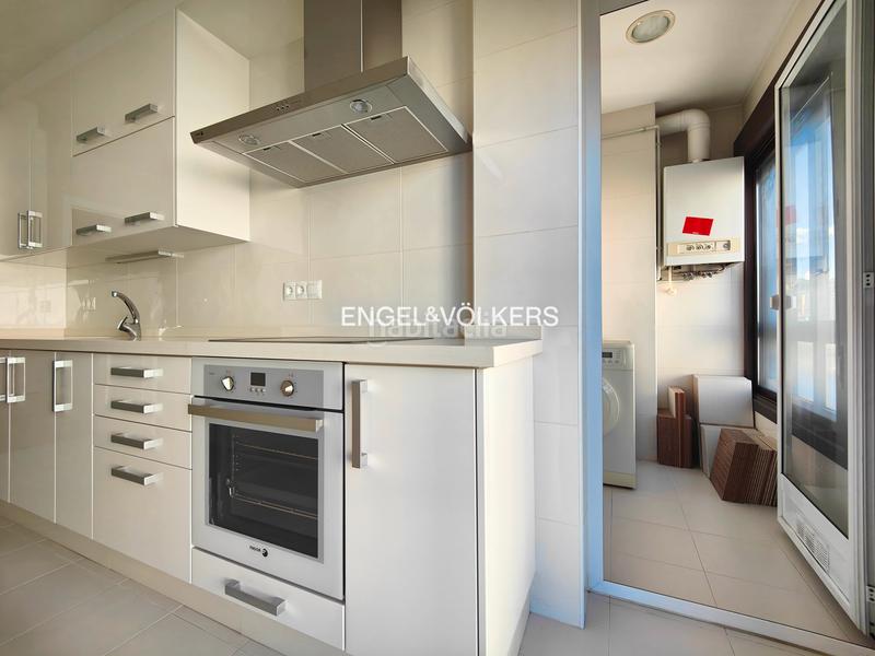 Foto 8ef73e90-ed6e-4a48-a84a-b1a73f9206fe. Apartament amb calefacció aparcament a Centro - Echegaray Pontevedra