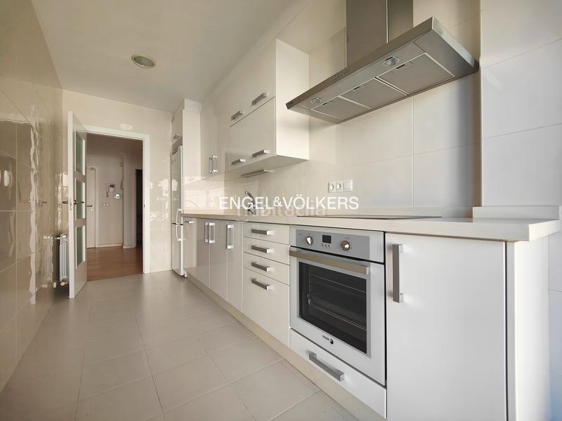 Foto b244f9f5-9176-4b39-9966-2a57acd98cf1. Apartament amb calefacció aparcament a Centro - Echegaray Pontevedra