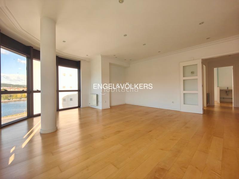 Foto fe43a5f3-eef1-48cc-9b93-c438a6461c62. Apartament amb calefacció aparcament a Centro - Echegaray Pontevedra