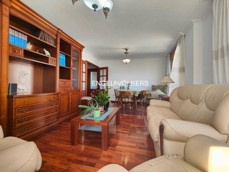 Foto 0c922365-f8a9-40d2-b8b2-3d5f038f22e9. Duplex with heating parking in Vilagarcía Vilagarcía de Arousa