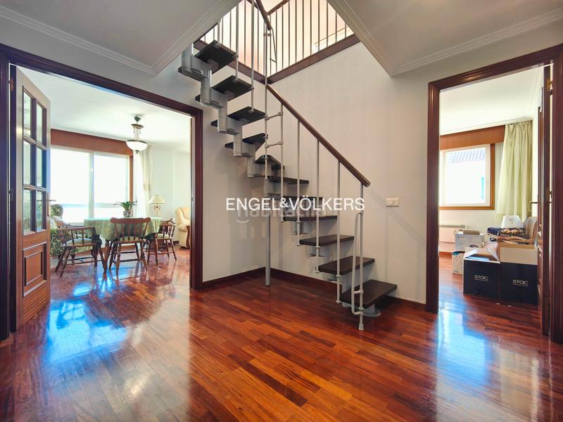 Foto 4930dd43-e1cb-4b00-bb81-c20fe5ea1823. Duplex with heating parking in Vilagarcía Vilagarcía de Arousa