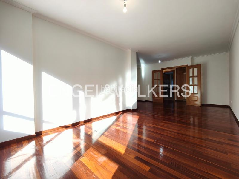 Foto 23421d6f-e3b0-4279-afb7-f2e37b93c50d. Appartement mit heizung parking in Centro - Echegaray Pontevedra