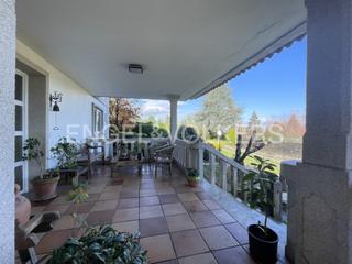 Casa a Parroquias Rurales. Gran casa con jardín y piscina en salcedo