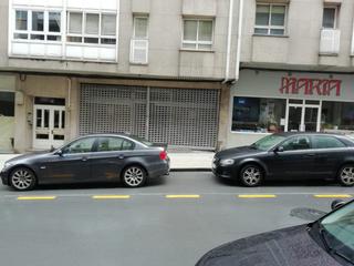Location Local commercial  Avenida vilagarcía. Local comercial en la plaza de vigo  santiago