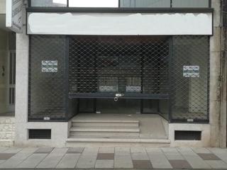 Lloguer Local Comercial  Rúa do muíño 19, bajo. Se alquilavende local 170 mtrs en carballo