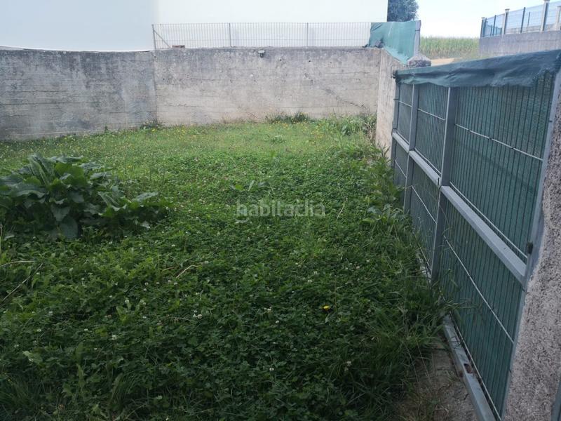 Foto 040bd4bc-e1ca-4fe2-844f-1208d2d04571. Casa  en berdillo zona a regueira en Carballo