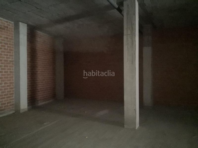 Foto 15d10687-938f-4a86-81db-f01dfab6cab4. Alquiler local comercial  en rúa gerona, zona parque do anllóns en Carballo