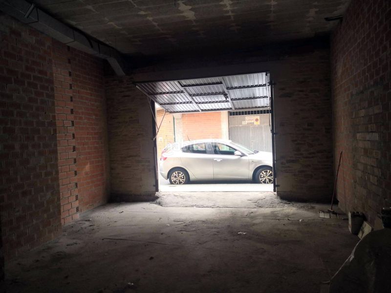 Foto 2f7856dc-d0bb-4a1a-ae6d-8c49db0cceed. Alquiler local comercial  en rúa gerona, zona parque do anllóns en Carballo